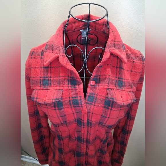 NWOT Eddie Bauer Red and Black Plaid Shirt - Picture 3 of 10
